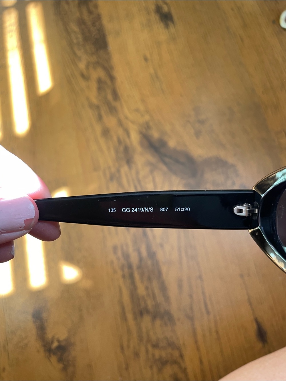 Gucci Black Sunglasses - Picture 6 of 8